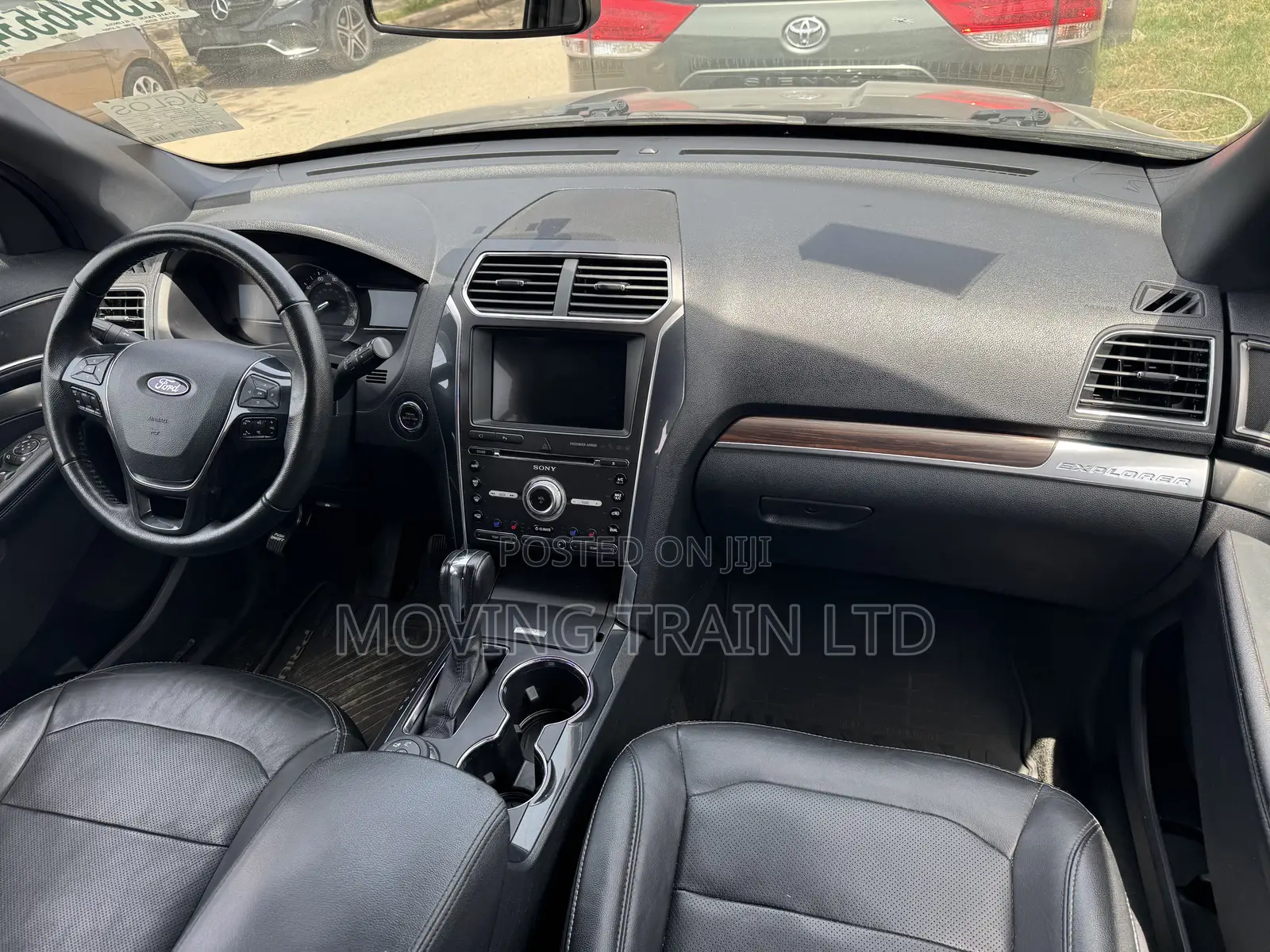 Ford Explorer Platinum AWD 2018 Black