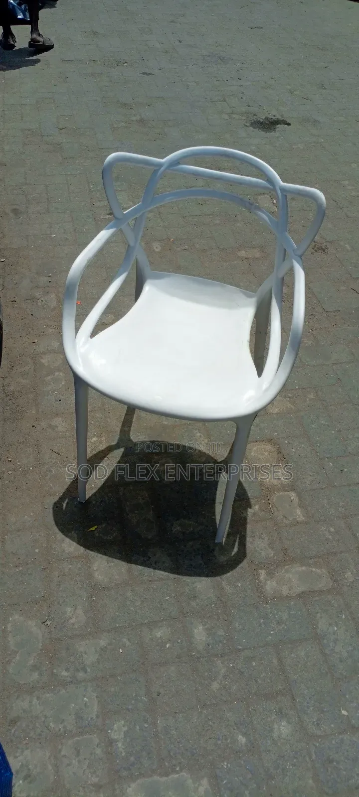 Durable, Beautiful and Fancy Plastic Chair