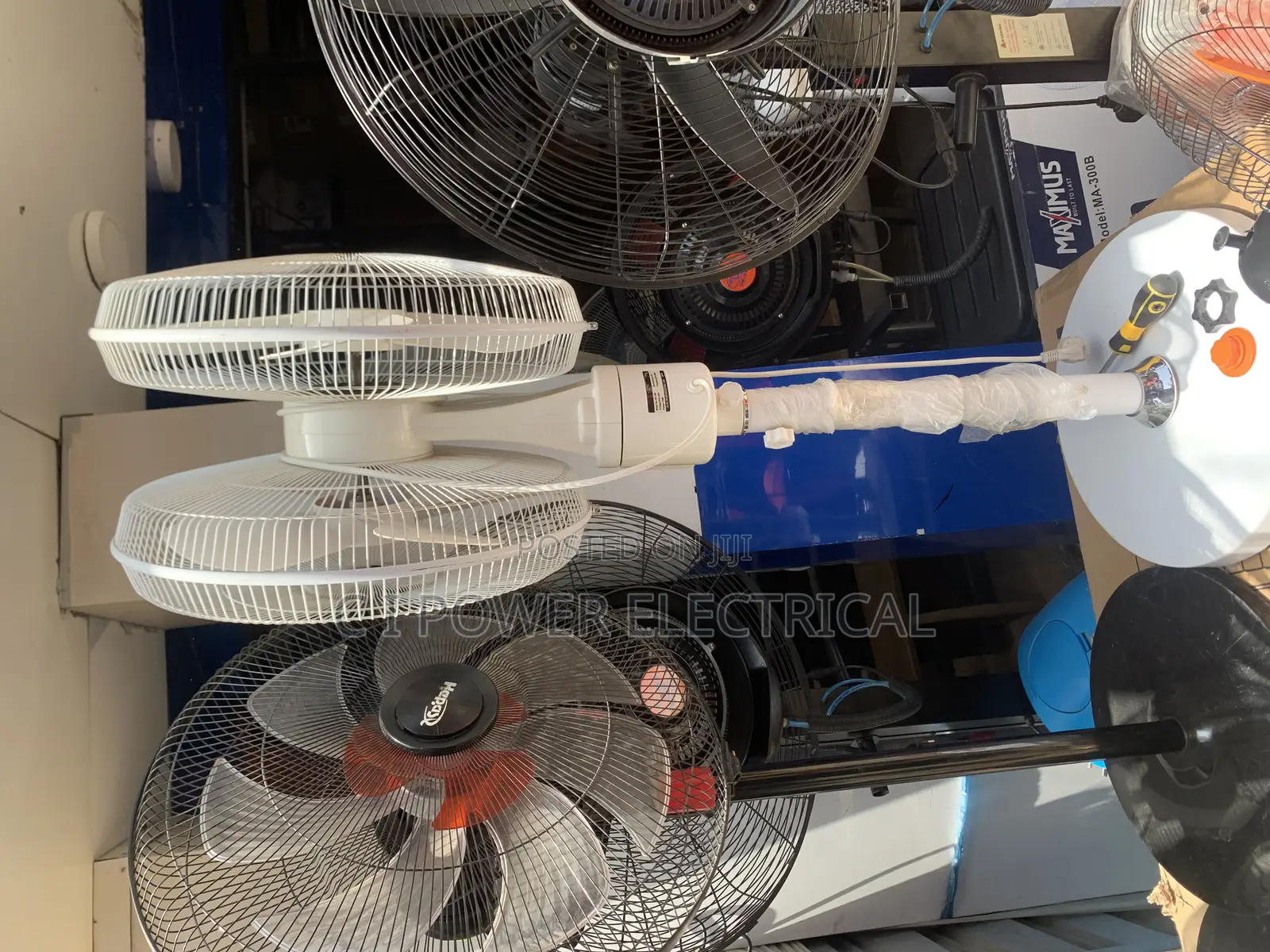Dua Double Head Standing Fan