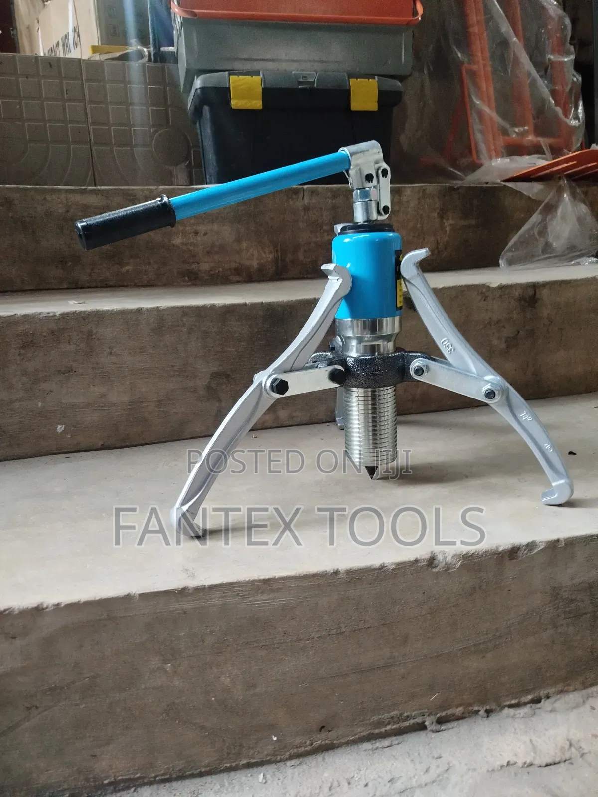 Hydraulic Puller 20 Ton's.