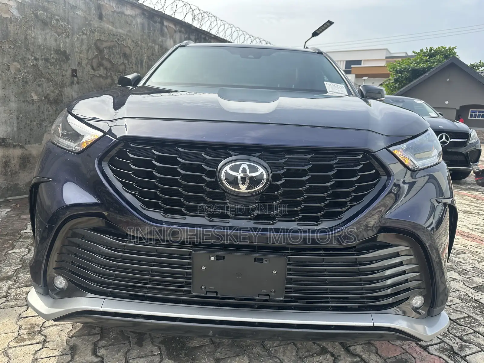 Toyota Highlander XSE 2021 Blue