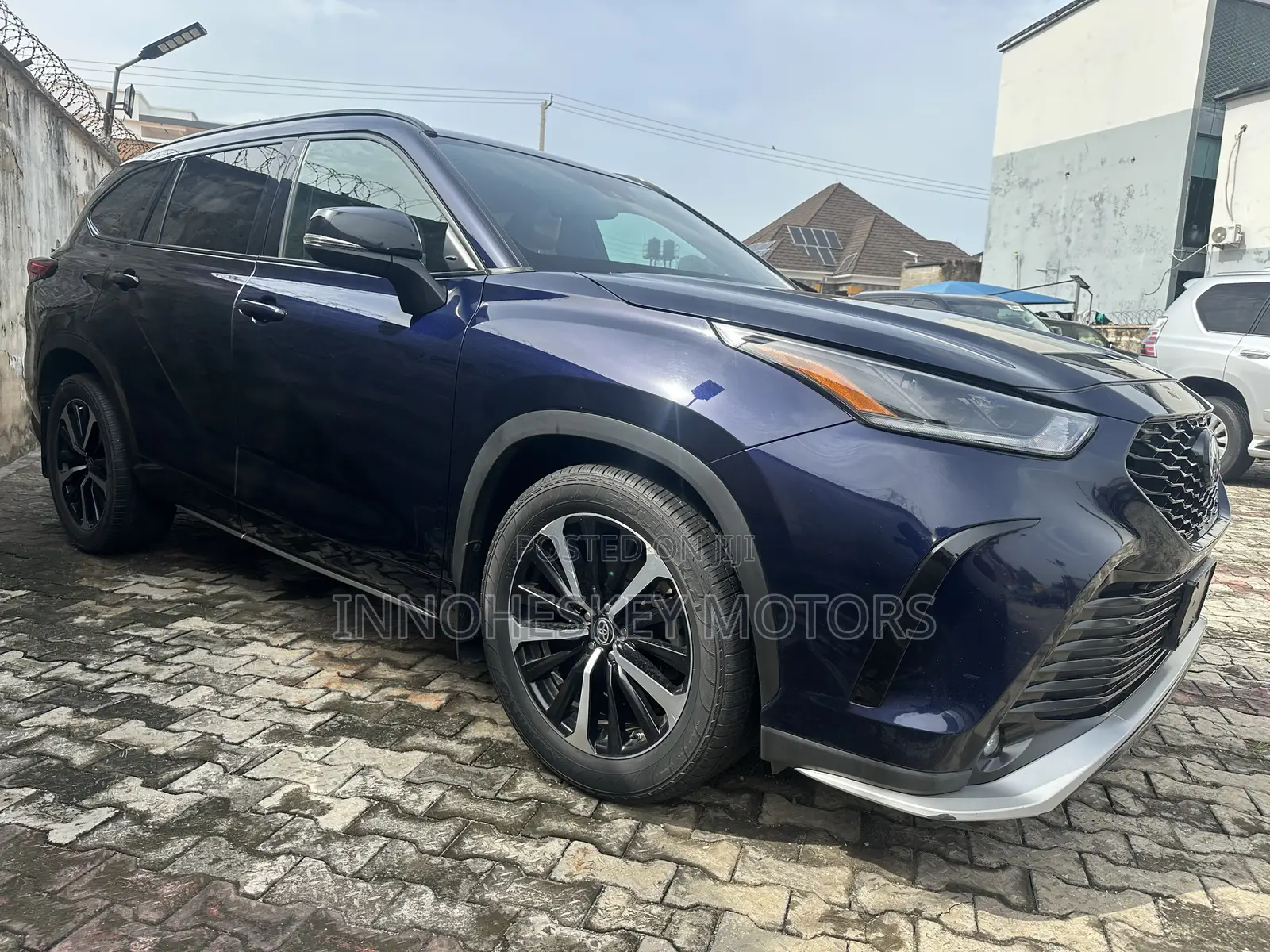 Toyota Highlander XSE 2021 Blue