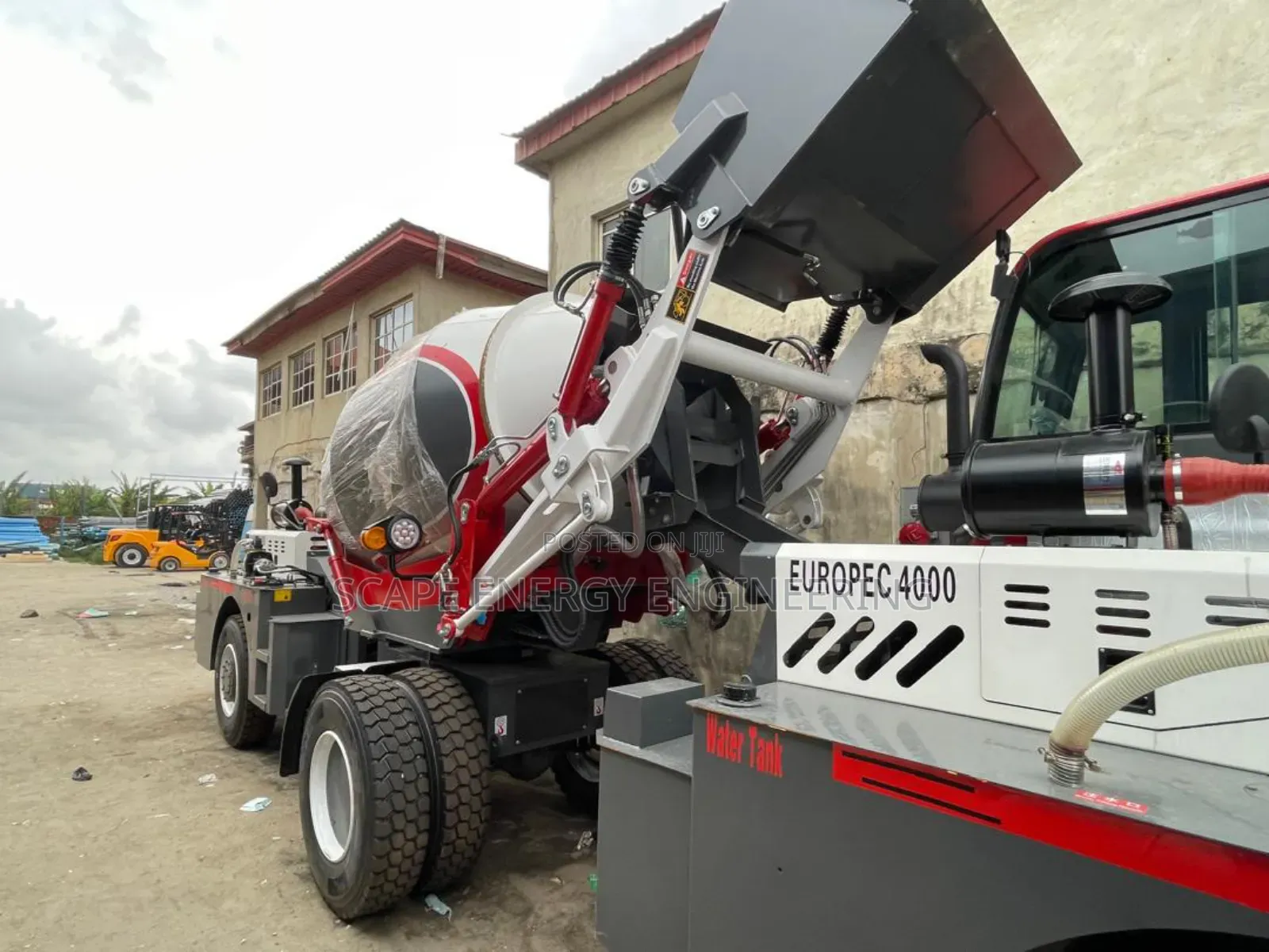 Self Loaded Concrete Mixer 4 Cubic Meters