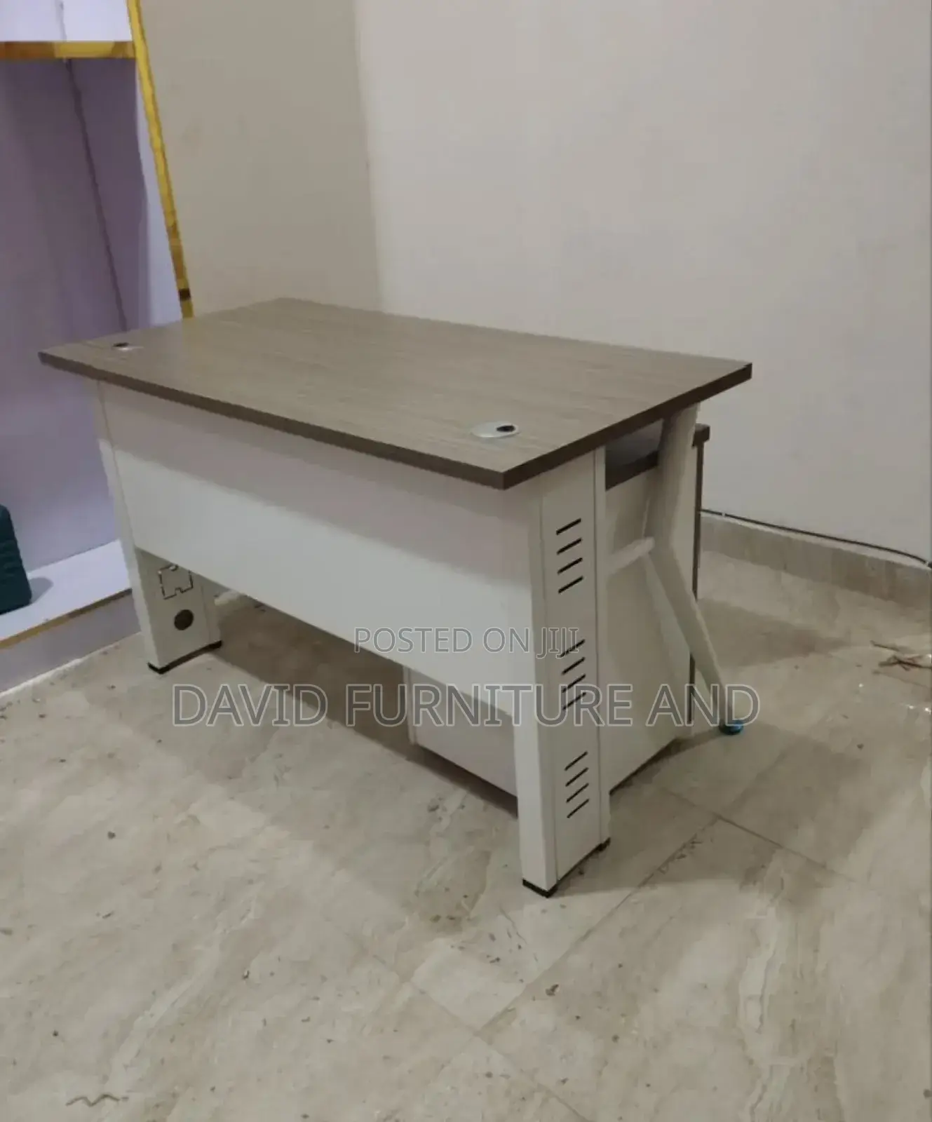 New Modern Office Table