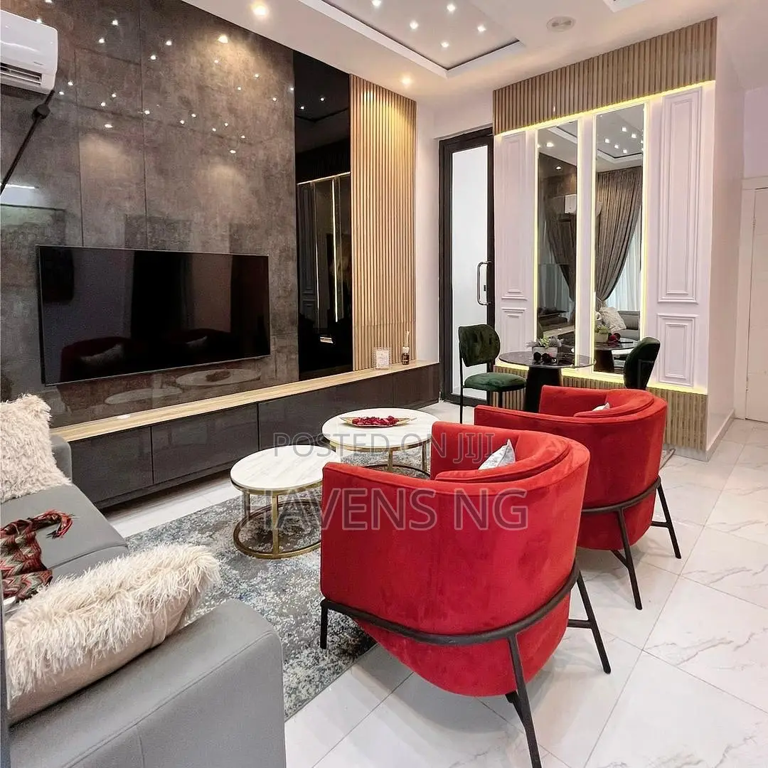 Modern 2-Bedroom Apartment in Ikate | Short Long Stay