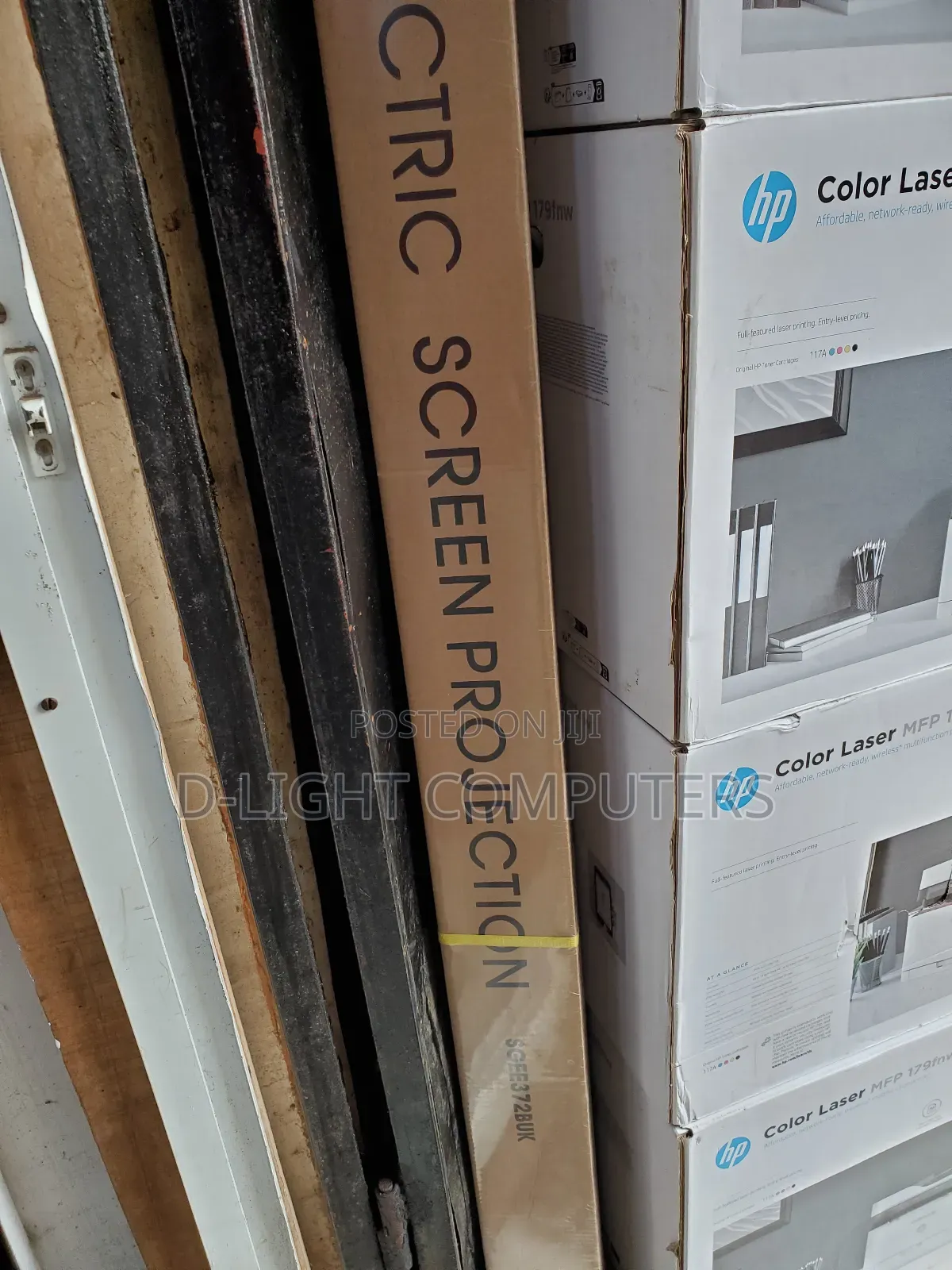 Smaat 72by72 Electric Screen