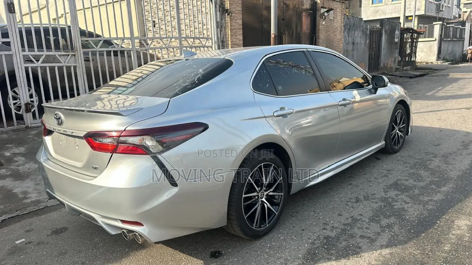 Toyota Camry 2021 Silver