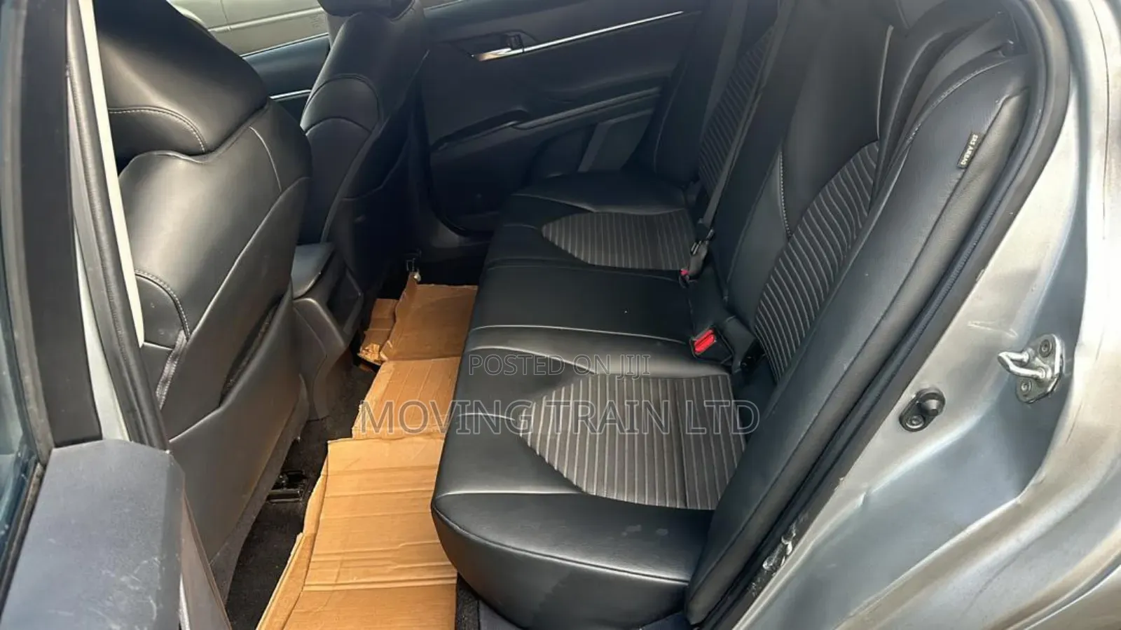 Toyota Camry 2021 Silver