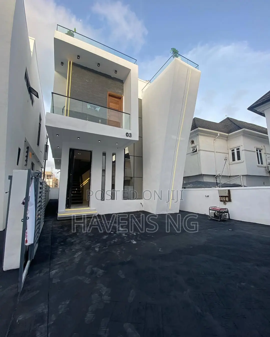 4bdrm Duplex in Ikota for sale