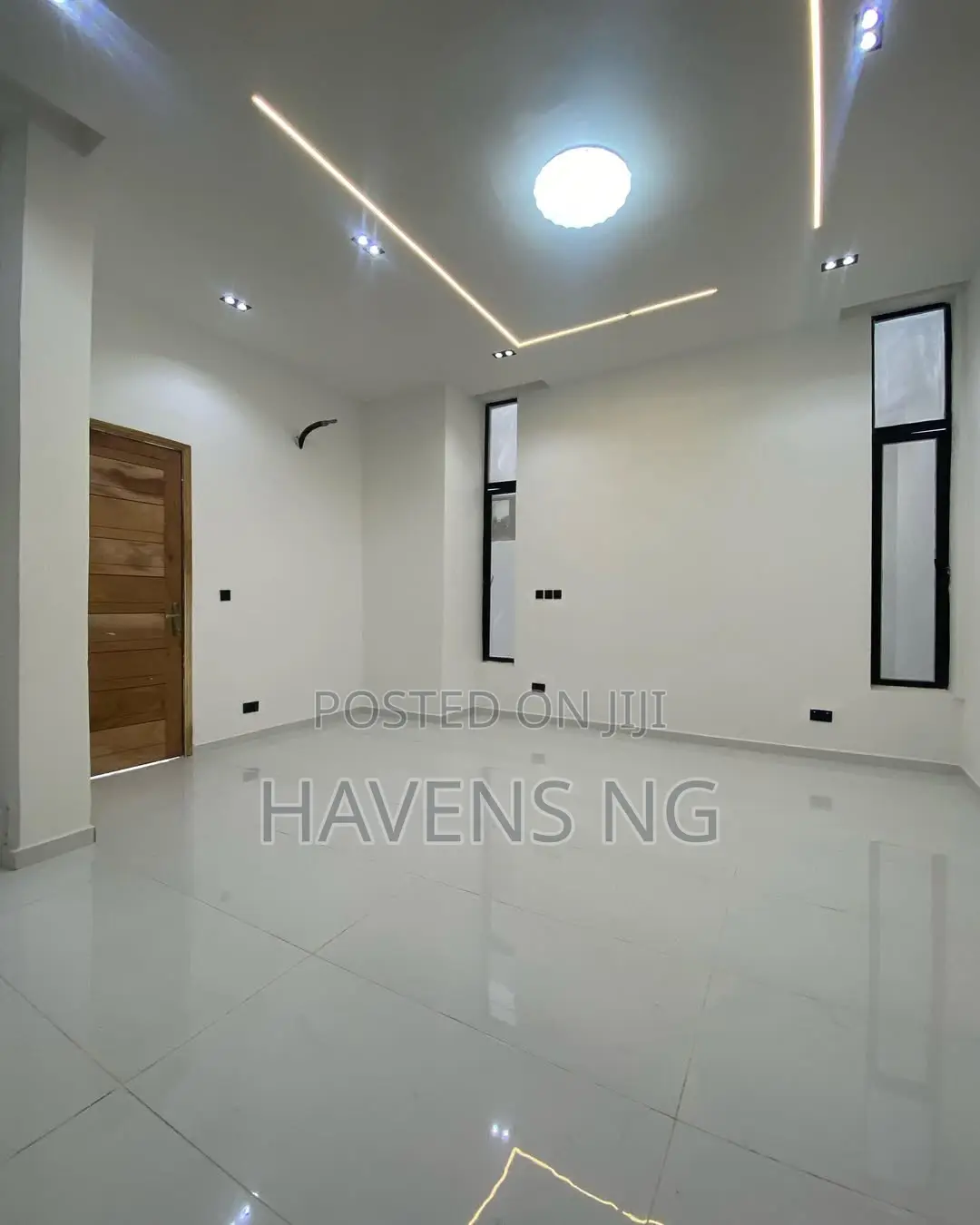 4bdrm Duplex in Ikota for sale