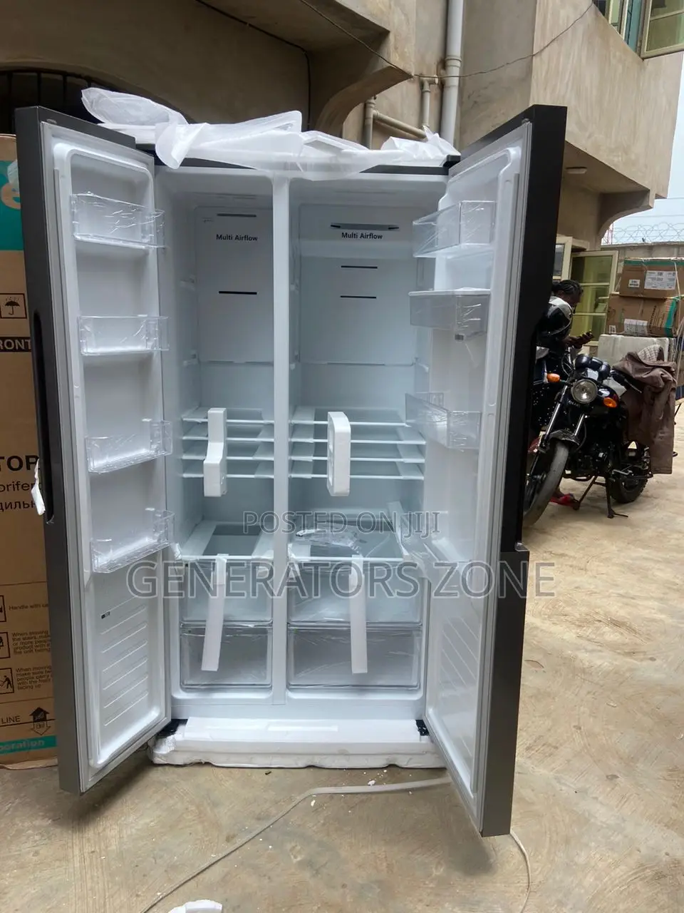 Smart Storage, Cool Design - Hisense 516l Side by Side Fridg