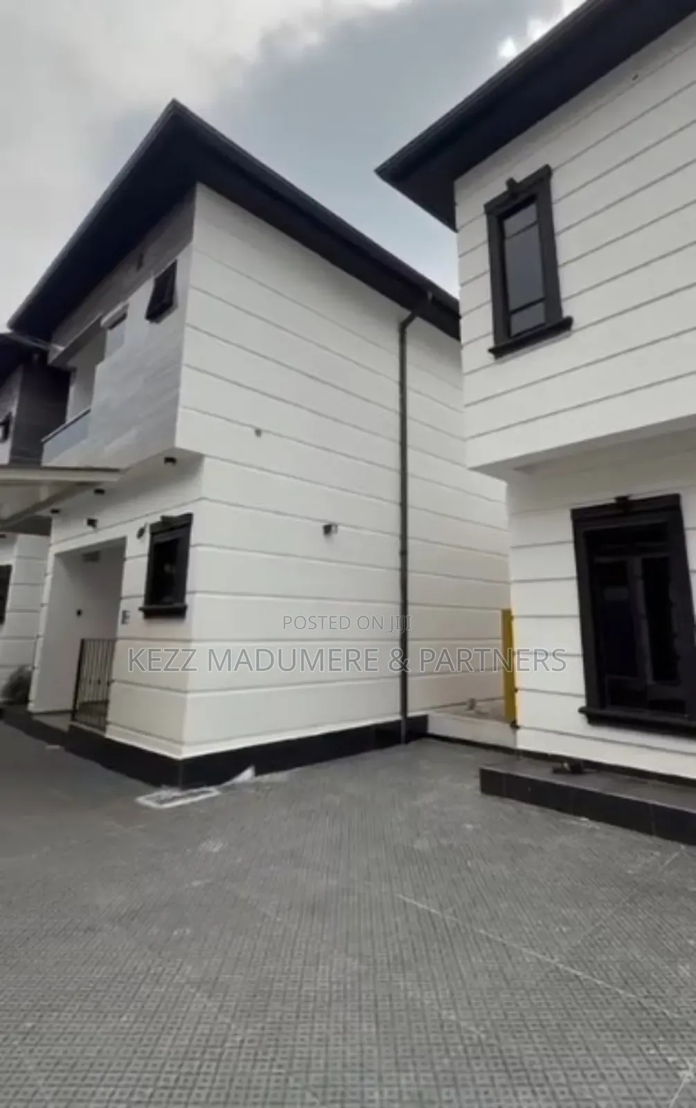 Furnished 4bdrm Duplex in Gated Estate Nta for sale