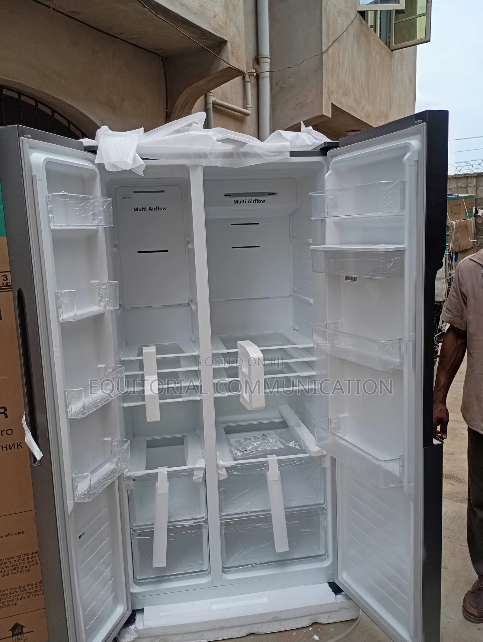 Hisense Side by Side Modern Eco Smart Refrigerator Rc-67ws