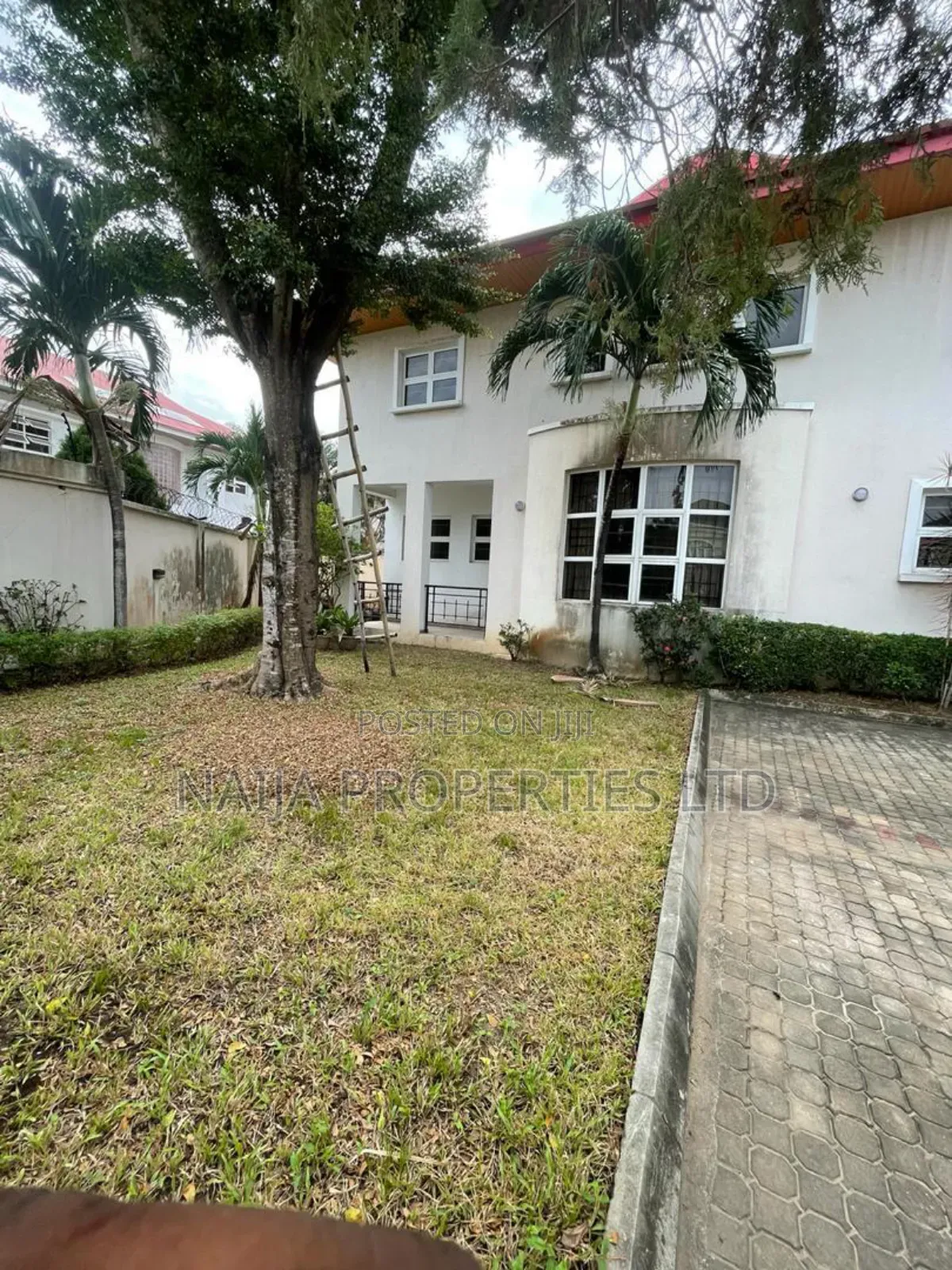 5bdrm Duplex in Vgc Lekki for sale