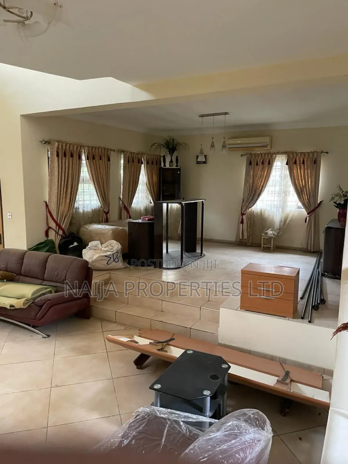 5bdrm Duplex in Vgc Lekki for sale