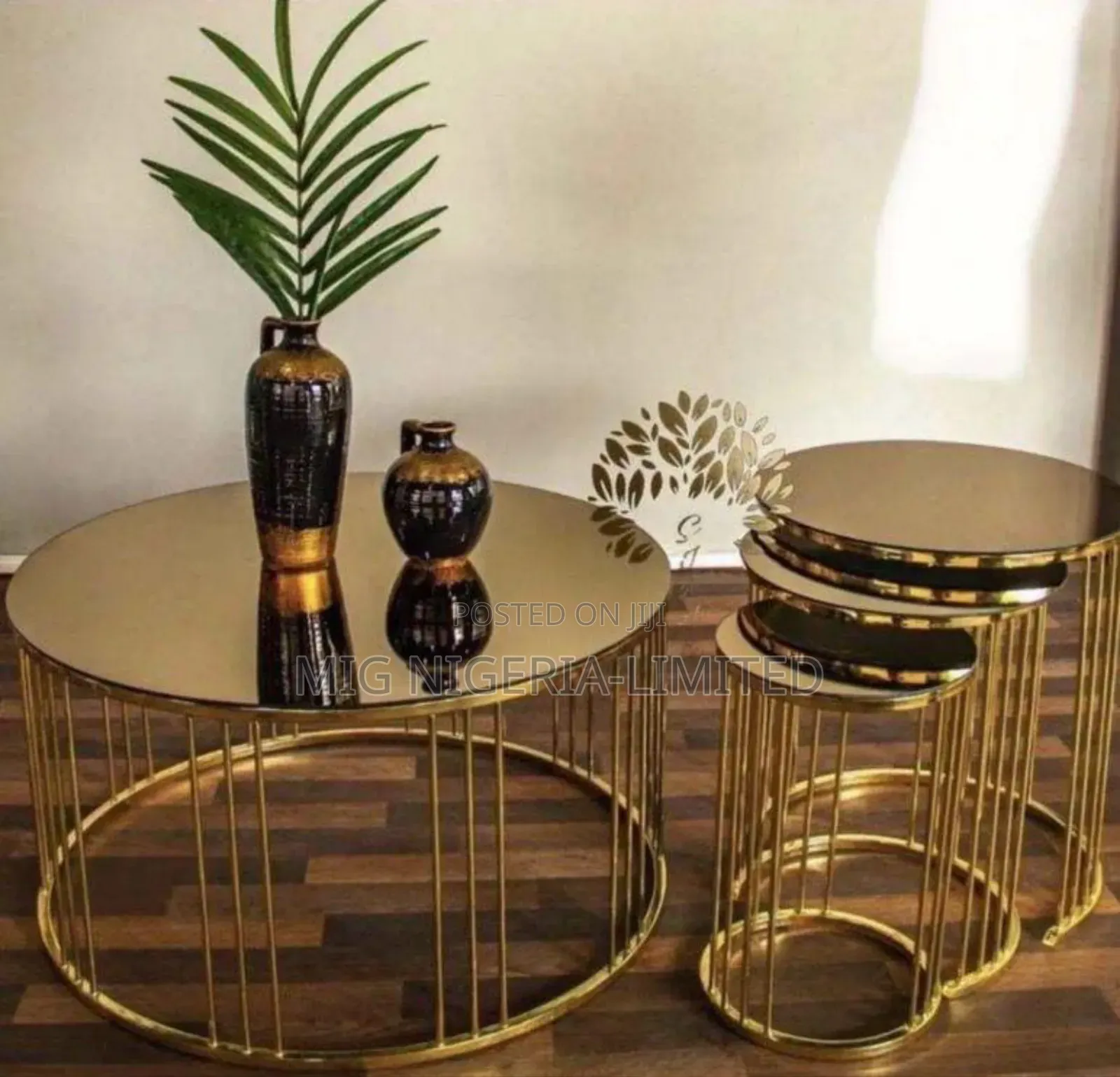 Luxurious Marble Gold Nest Center Table With 4 Side Stools