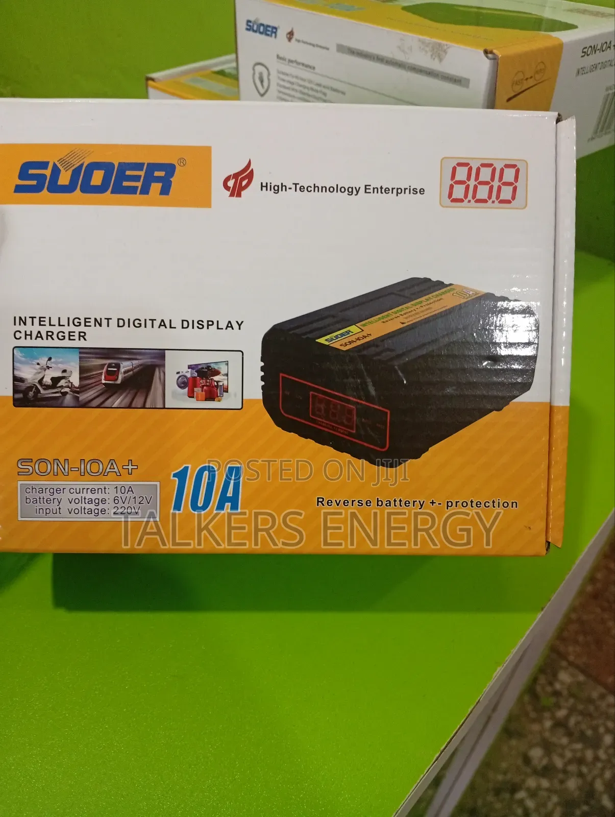 Digital Display Battery Suoer Charger Son -12v 10a
