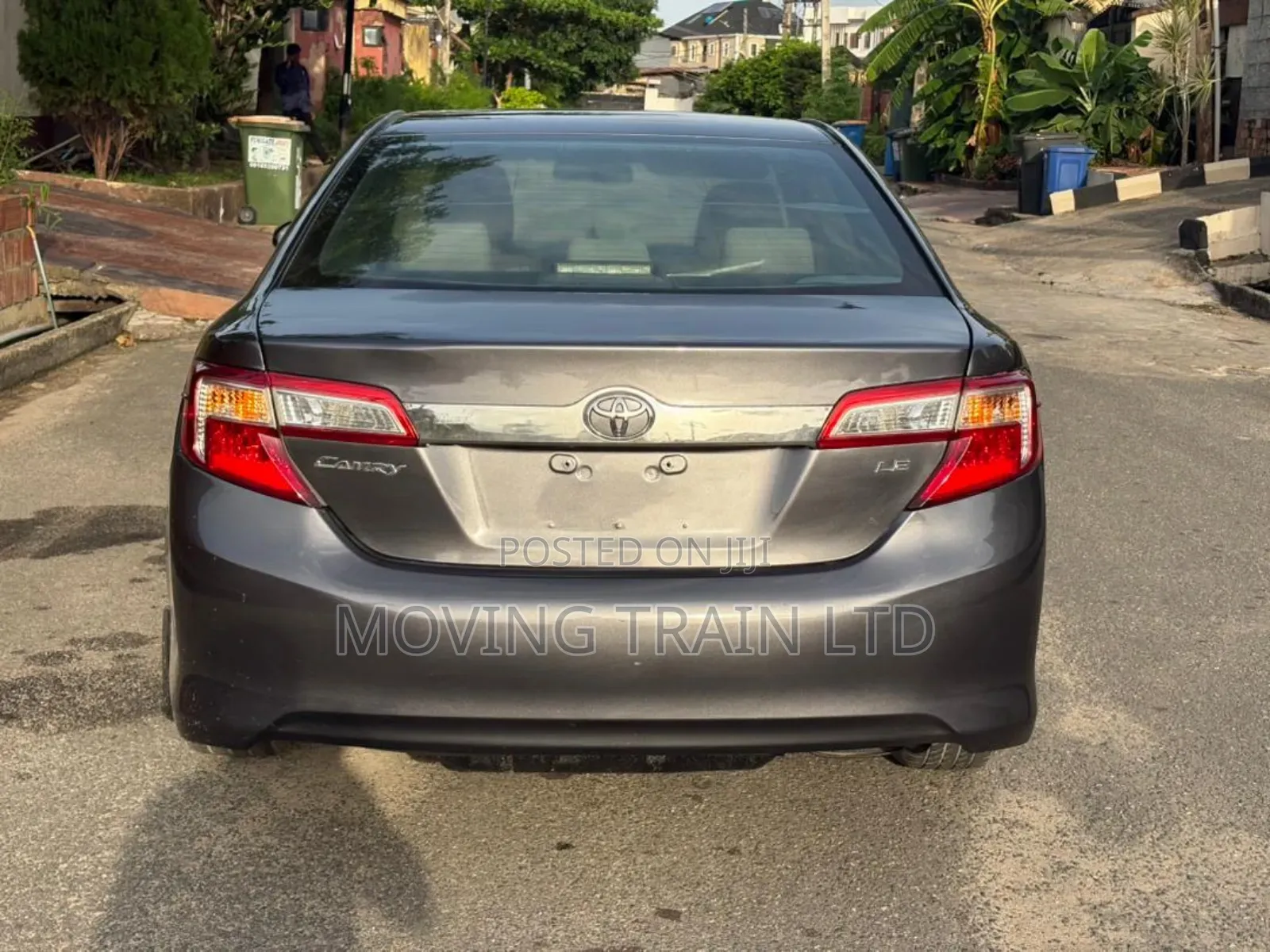 Toyota Camry LE 4dr Sedan (2.5L 4cyl 6A) 2013 Gray