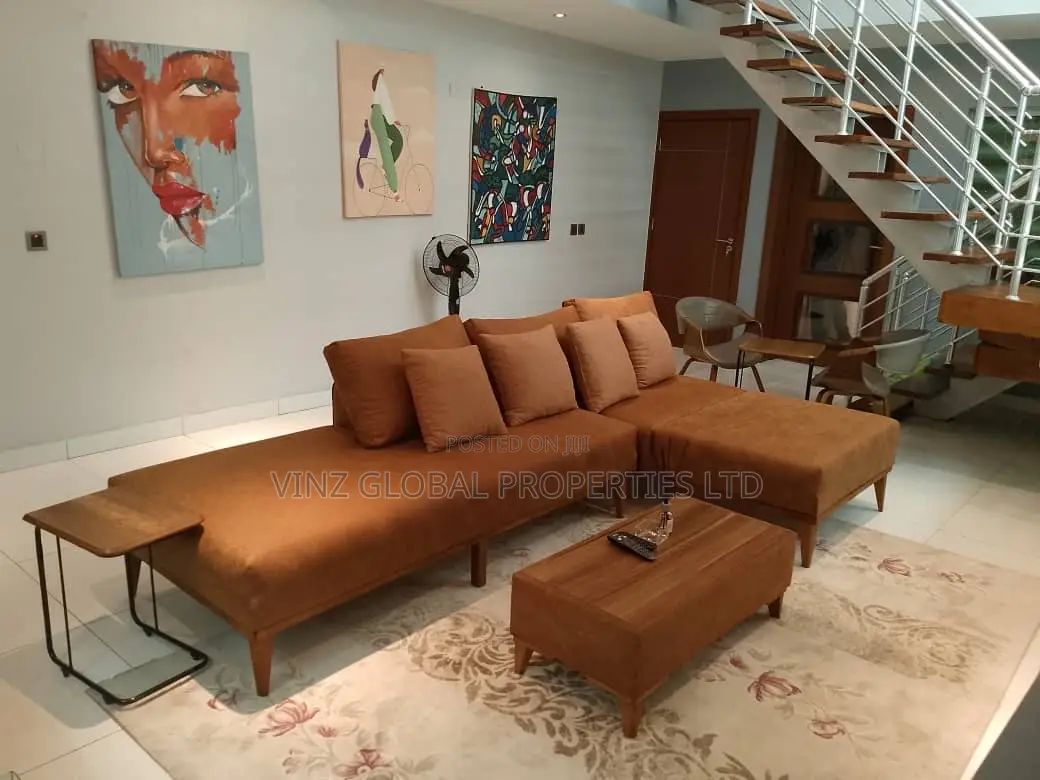 Lovely 2 Bedroom Duplex With a Tennis Court