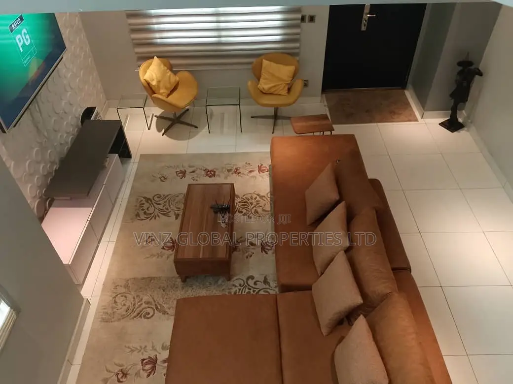 Lovely 2 Bedroom Duplex With a Tennis Court