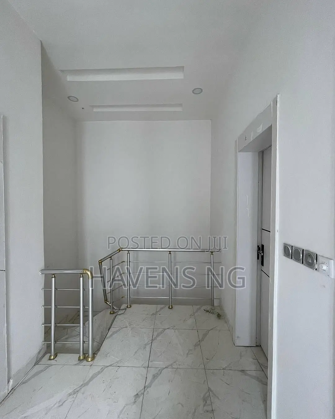 4bdrm Duplex in Ikota for sale