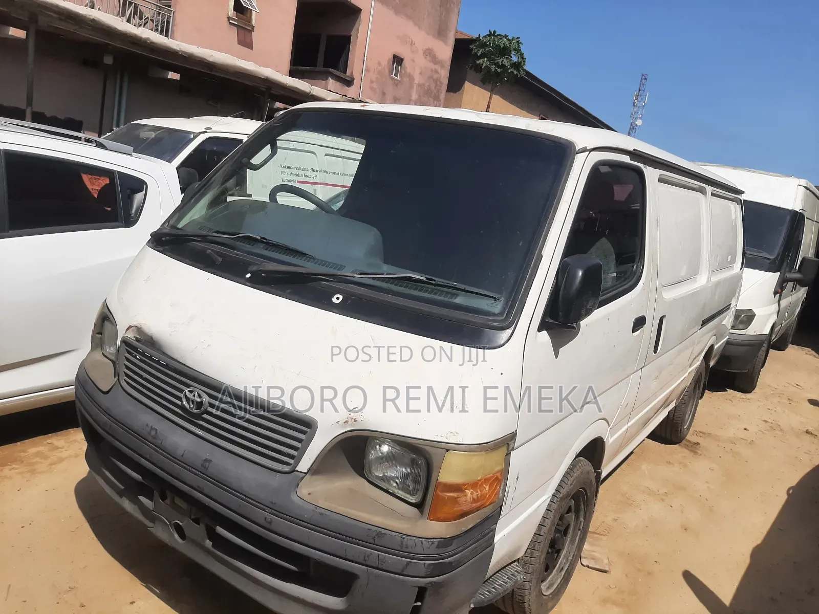 Toyota HiAce 2002 White