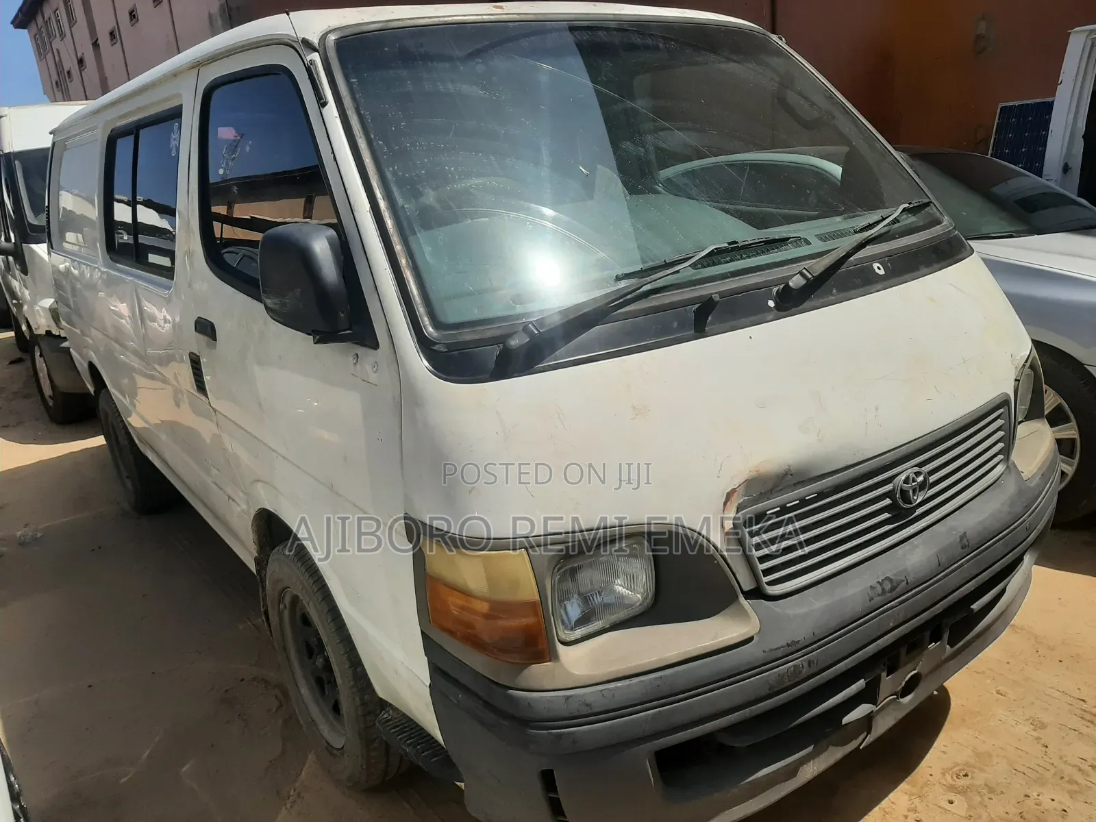 Toyota HiAce 2002 White