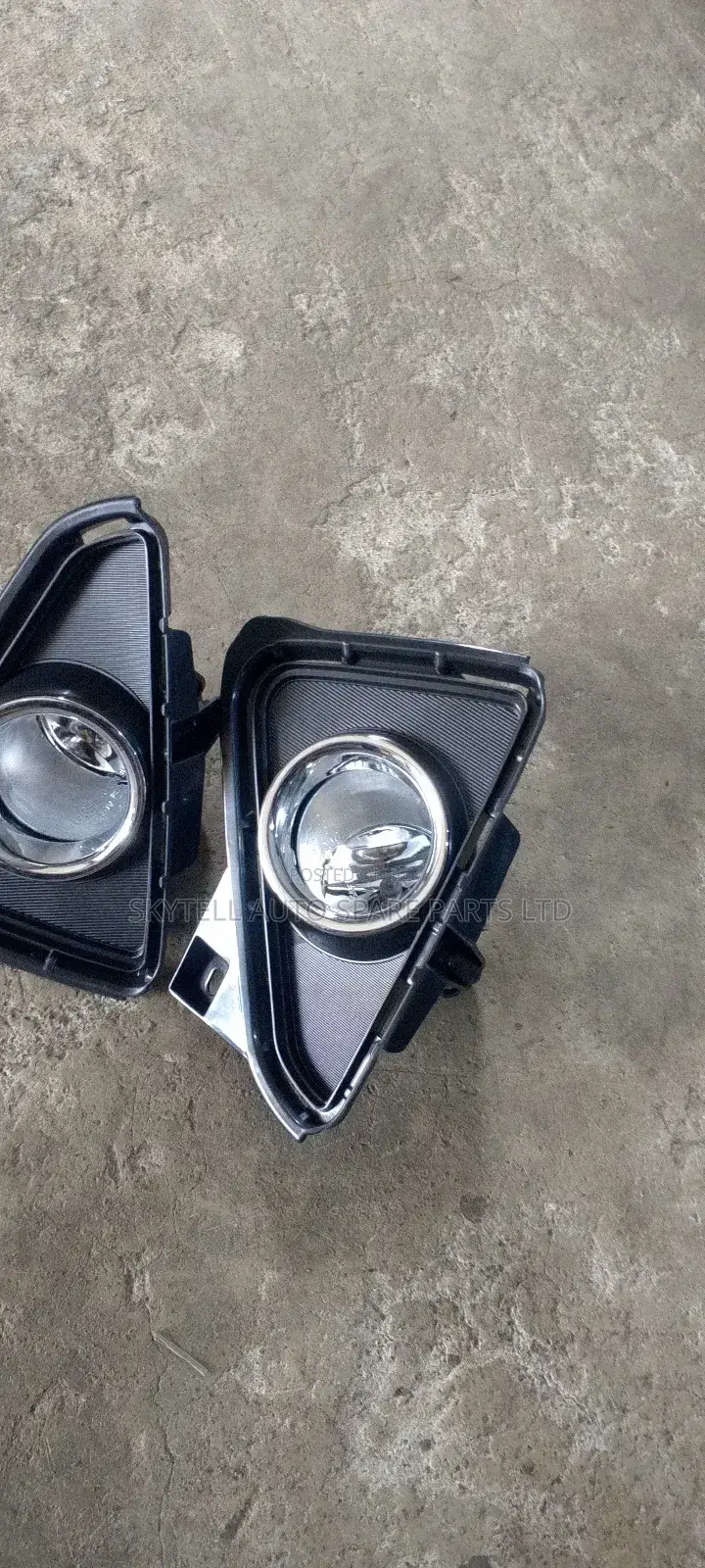 Set Of Head Light And Chrome For Toyota Rav4 2017