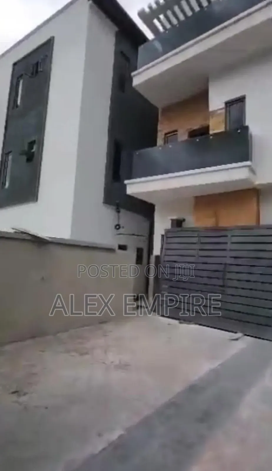 5bdrm Townhouse/Terrace in Ago Palace for sale
