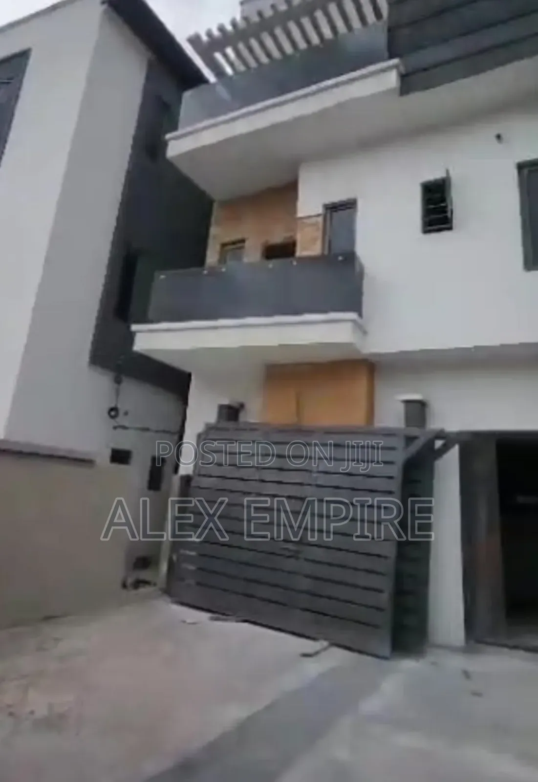 5bdrm Townhouse/Terrace in Ago Palace for sale