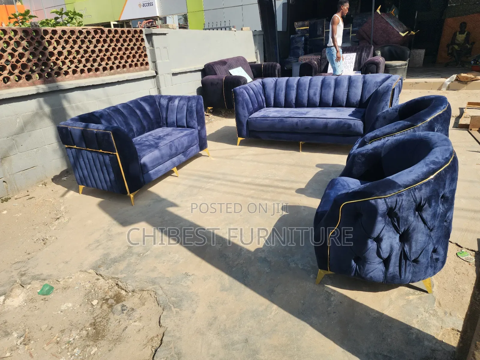 Set of 7 Seaters Sofas Used in Homes, Hotels, Etc.