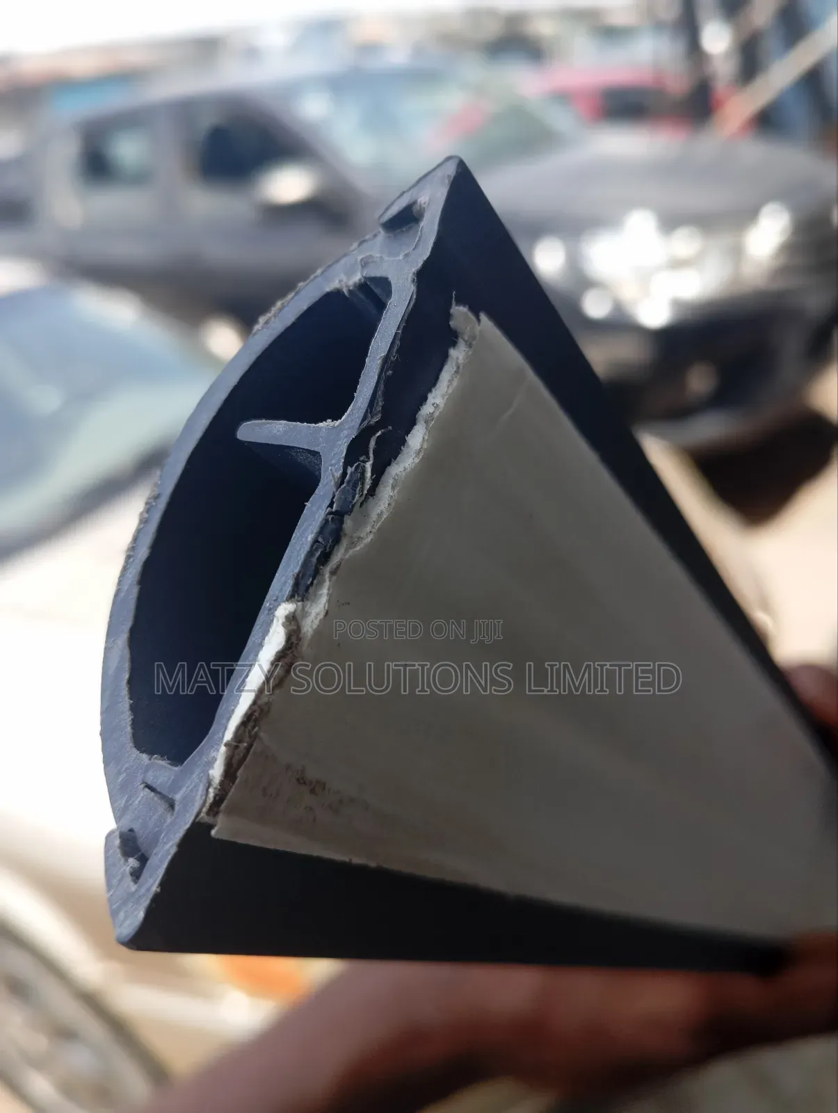 PVC Arc-Shaped Floor Trunking Self-Adhesive Surface-Mounted