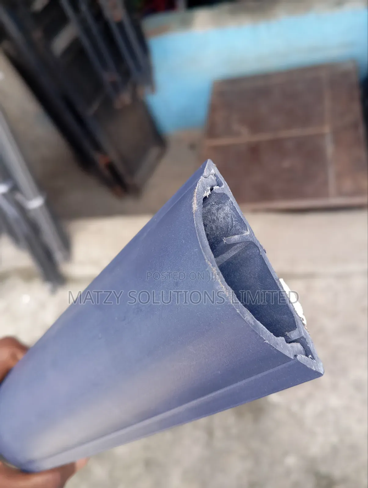 PVC Arc-Shaped Floor Trunking Self-Adhesive Surface-Mounted