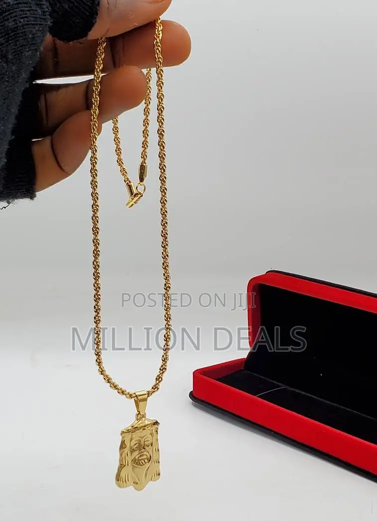 Classic Twisted Men's Gold Neckpiece N Pendant