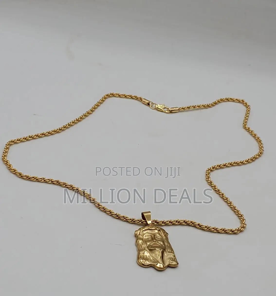 Classic Twisted Men's Gold Neckpiece N Pendant