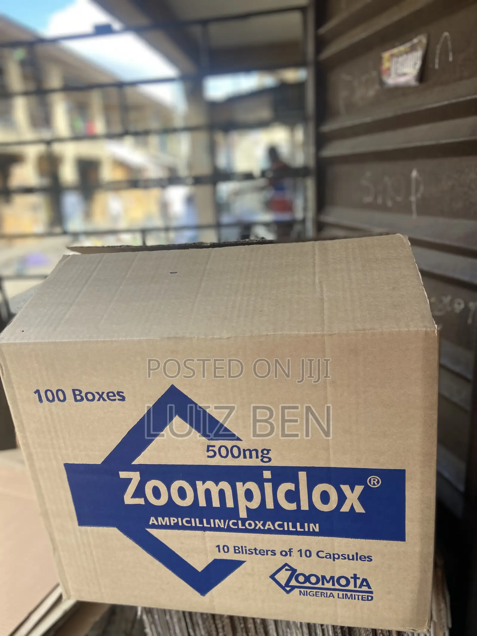 18 by 14 by 14 Zoompiclox Carton, Also Available in Plain