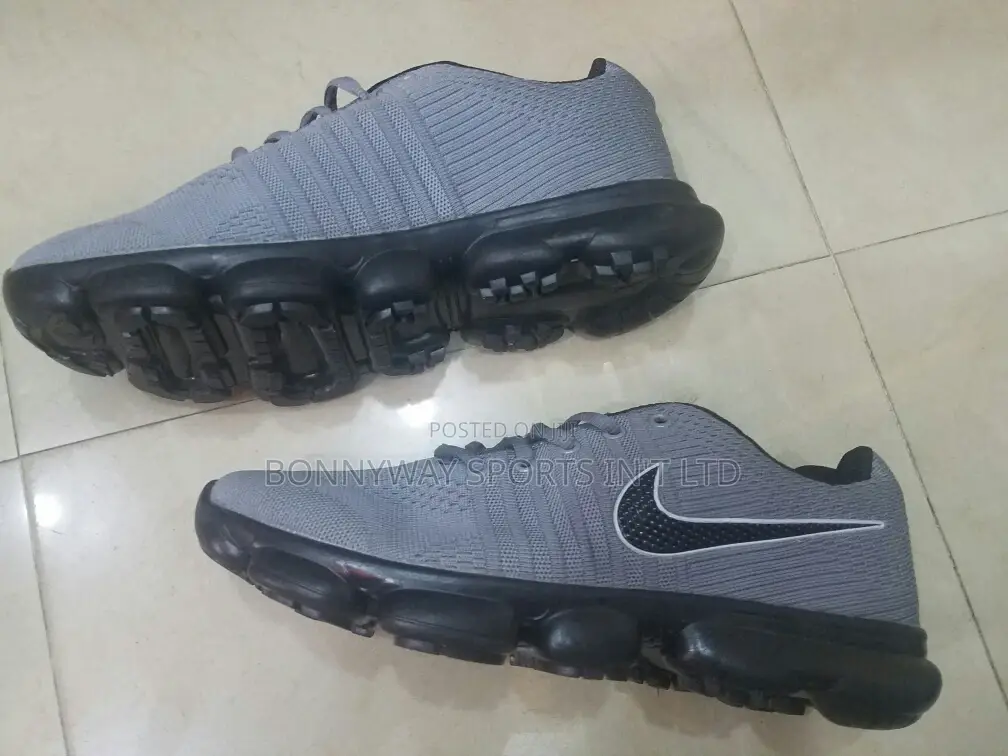 Nike Canvas