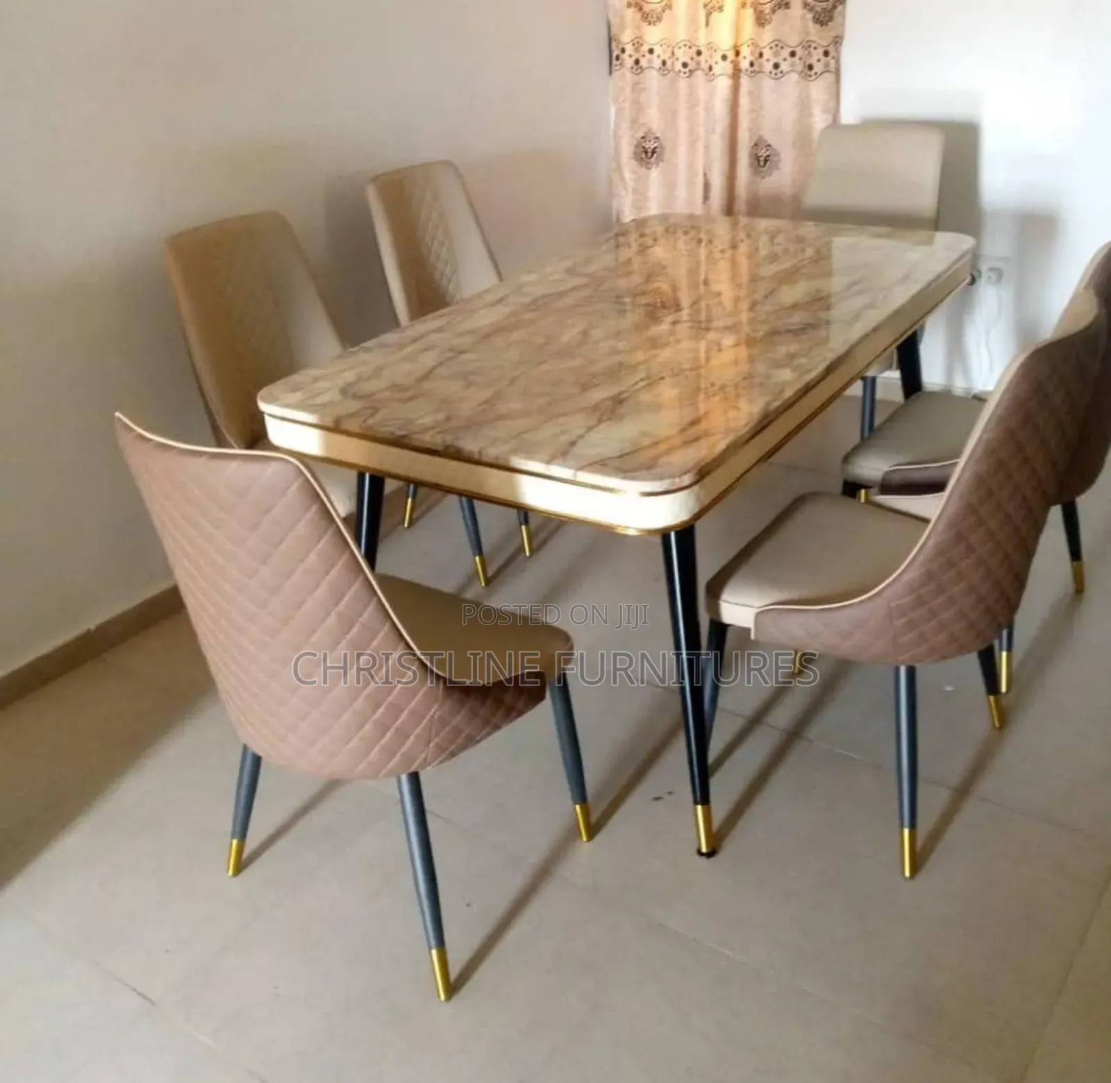 Beautiful Pin Leg Dining Table