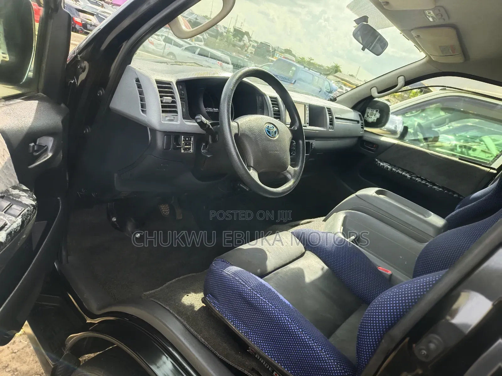 Toyota Grand HiAce 2014 Grey