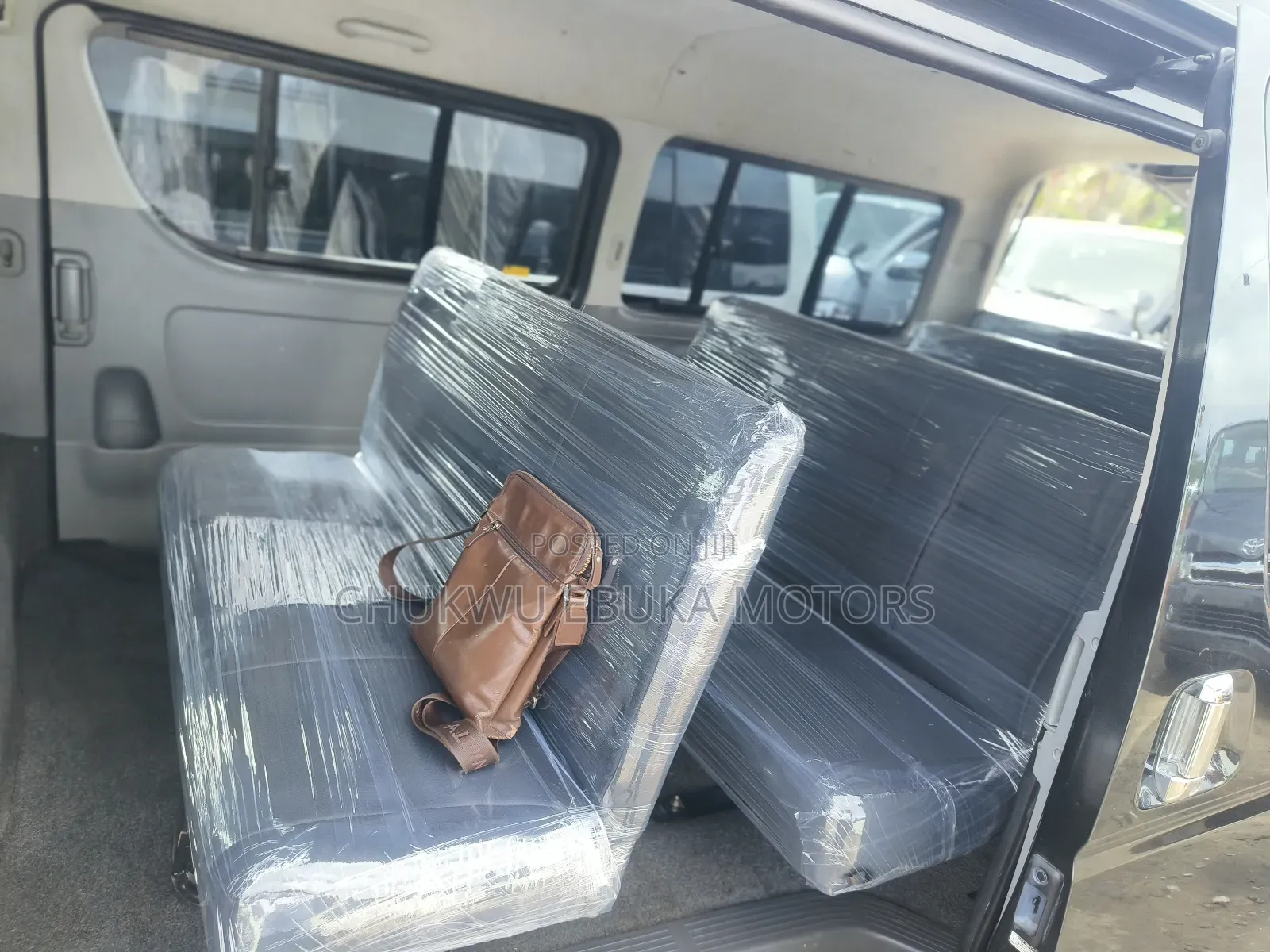 Toyota Grand HiAce 2014 Grey