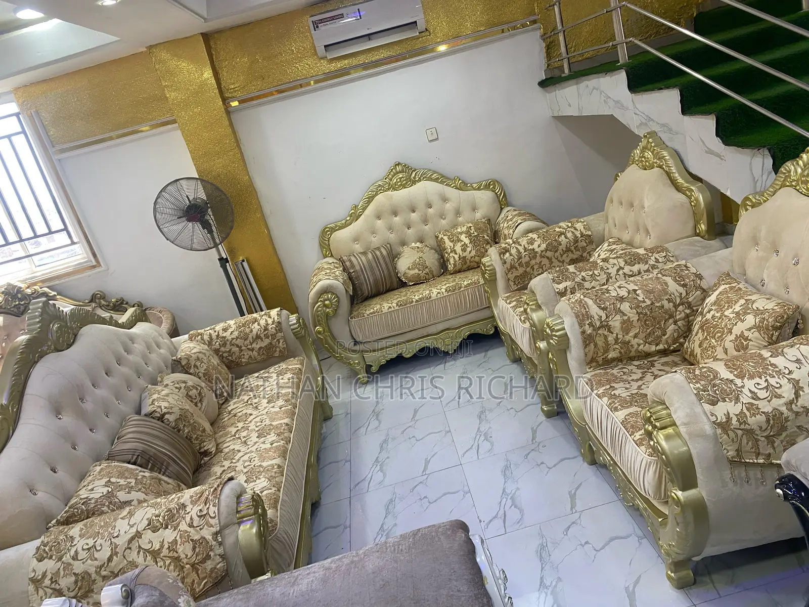 Elegant and Cozy Elf Sitting Room Sofa Set