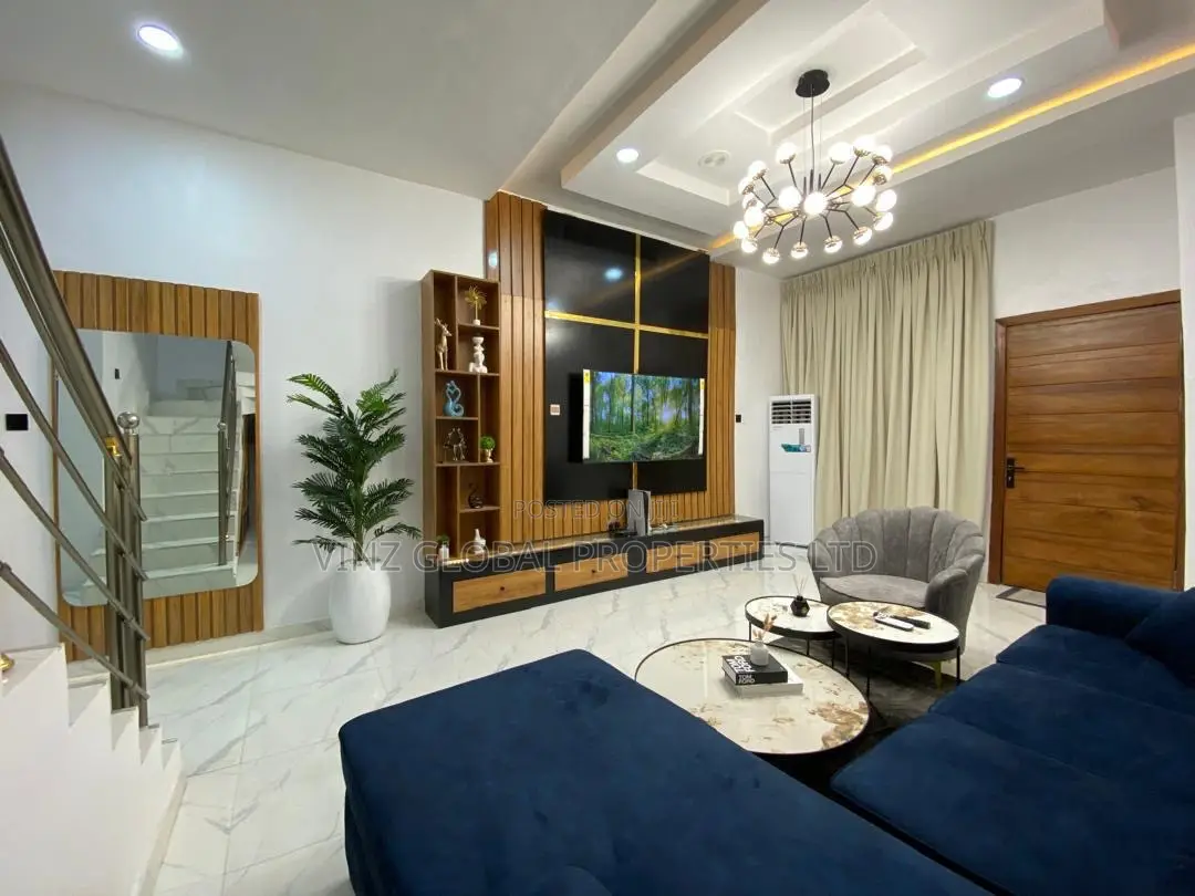 Luxury 2 Bedroom Terrace Duplex With a Play Station