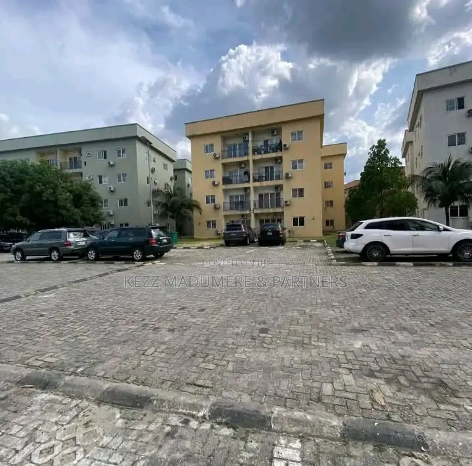 Furnished 2bdrm Apartment in Golf Estate Trans for sale