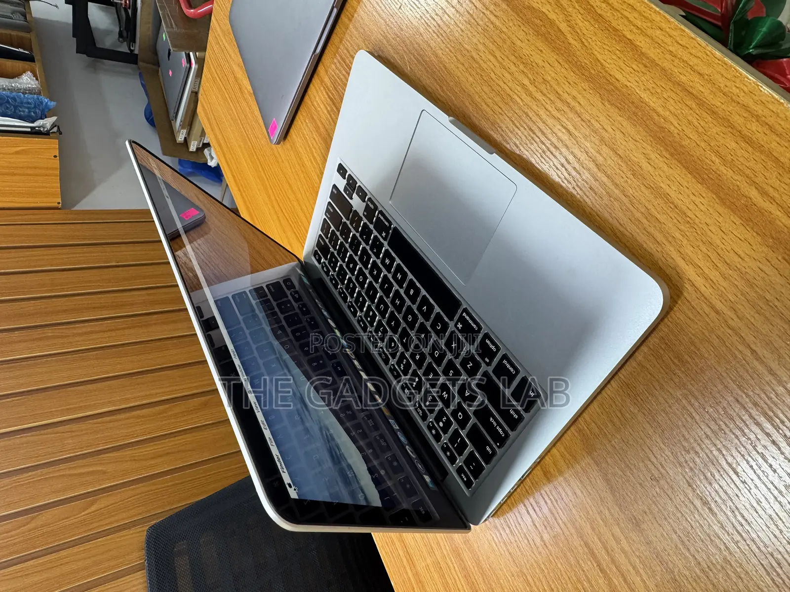 Laptop Apple MacBook Pro 8GB Intel Core i5 SSD 256GB
