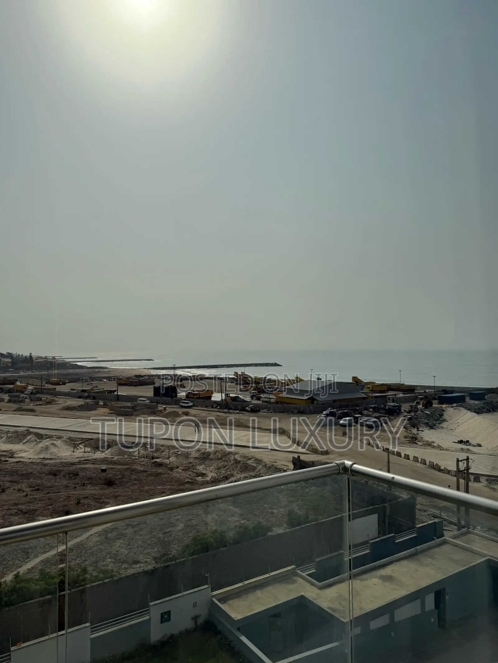 Luxe 1bedroom Seaview/Waterfront With Ps5 in Bluewaters