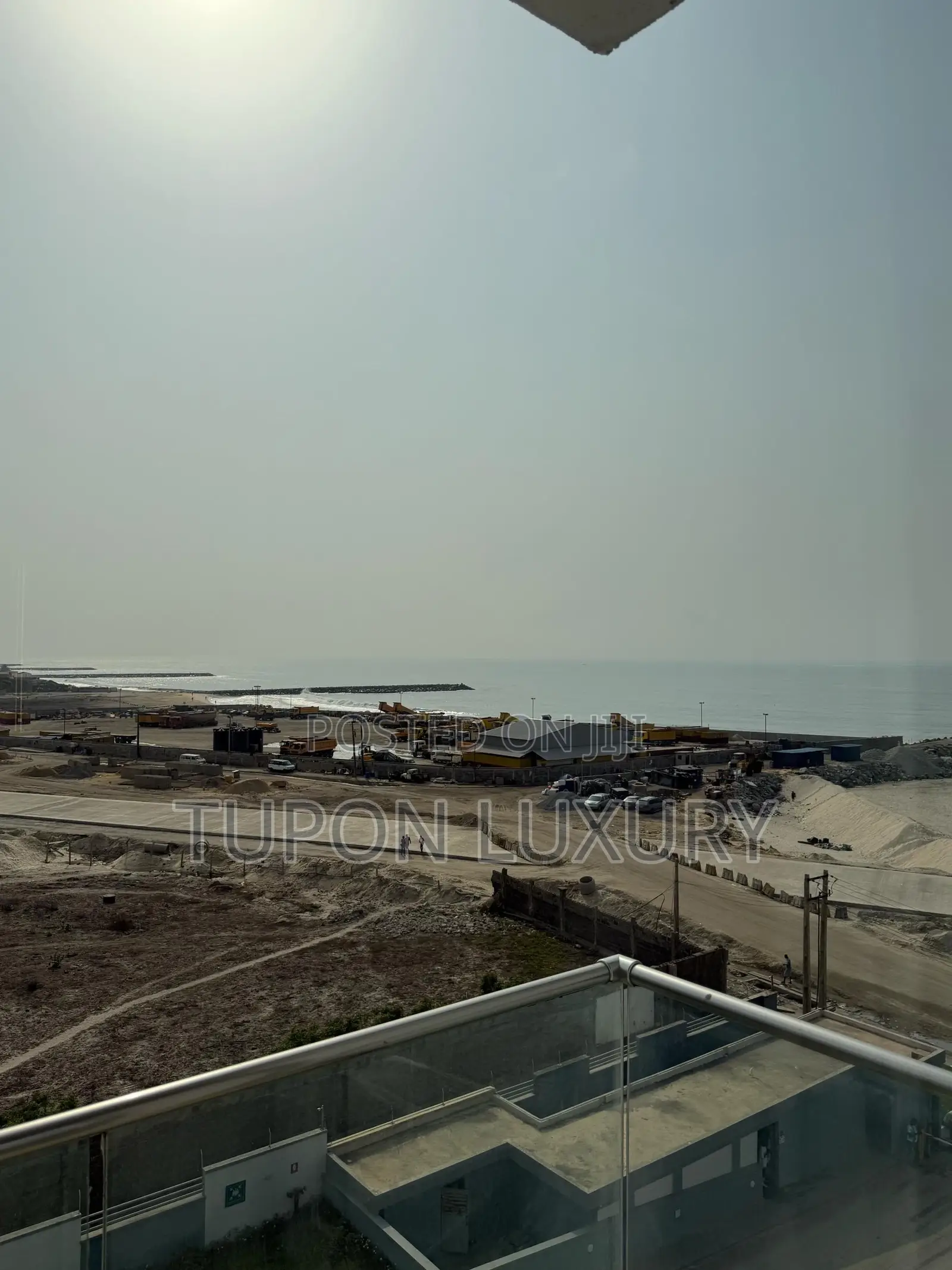 Luxe 1bedroom Seaview/Waterfront With Ps5 in Bluewaters