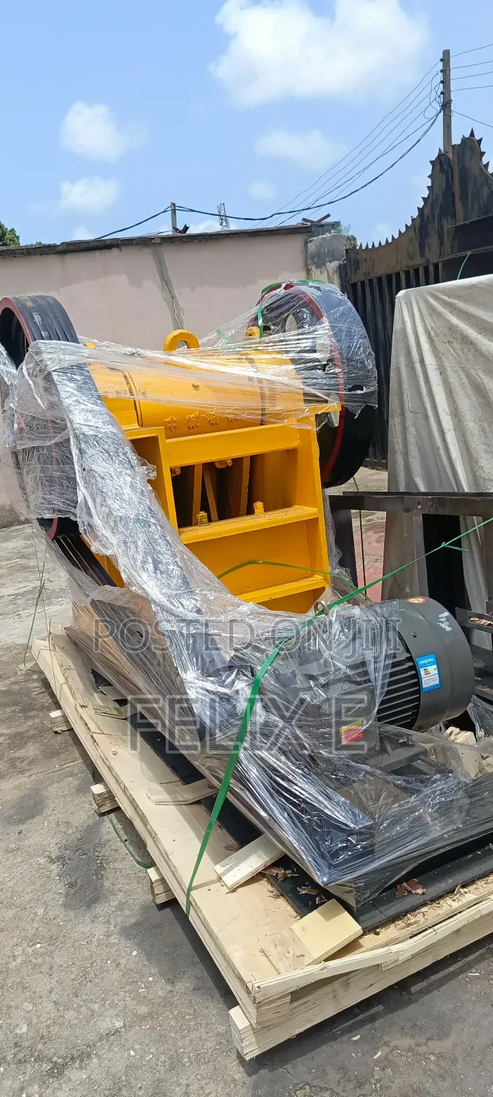 Professional Stone Crushing Machine