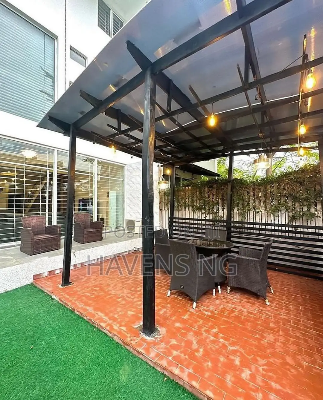 Exquisite 4- Bedroom Terrace Apartment for Short Let