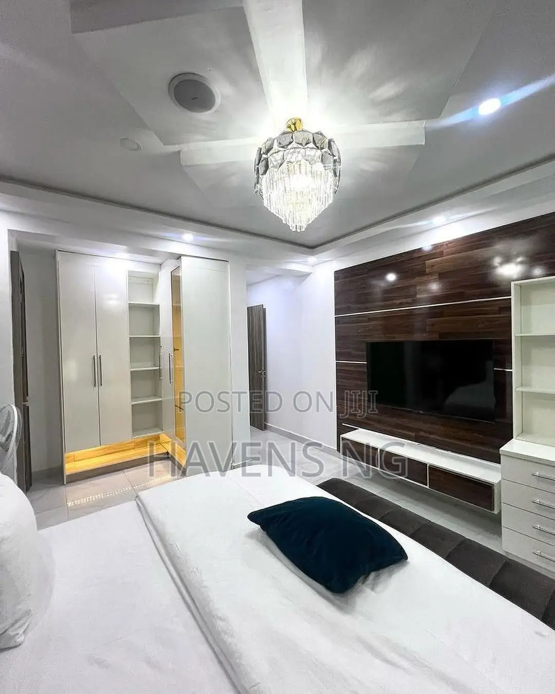 Beautifully Furnished 2-Bedroom Apartment