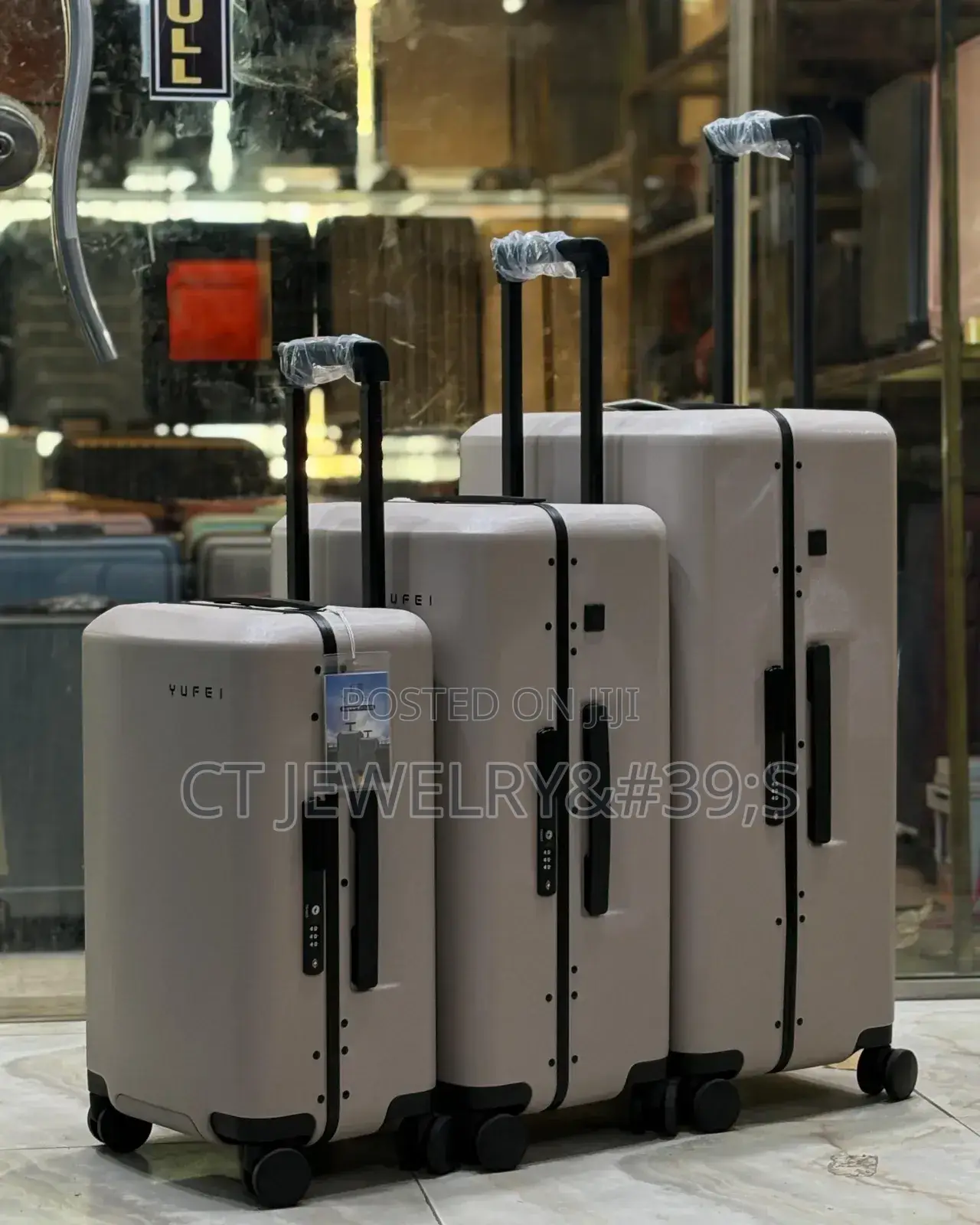 Nice Collection of Traveling Boxes(Size L28"M24"S20")Quality